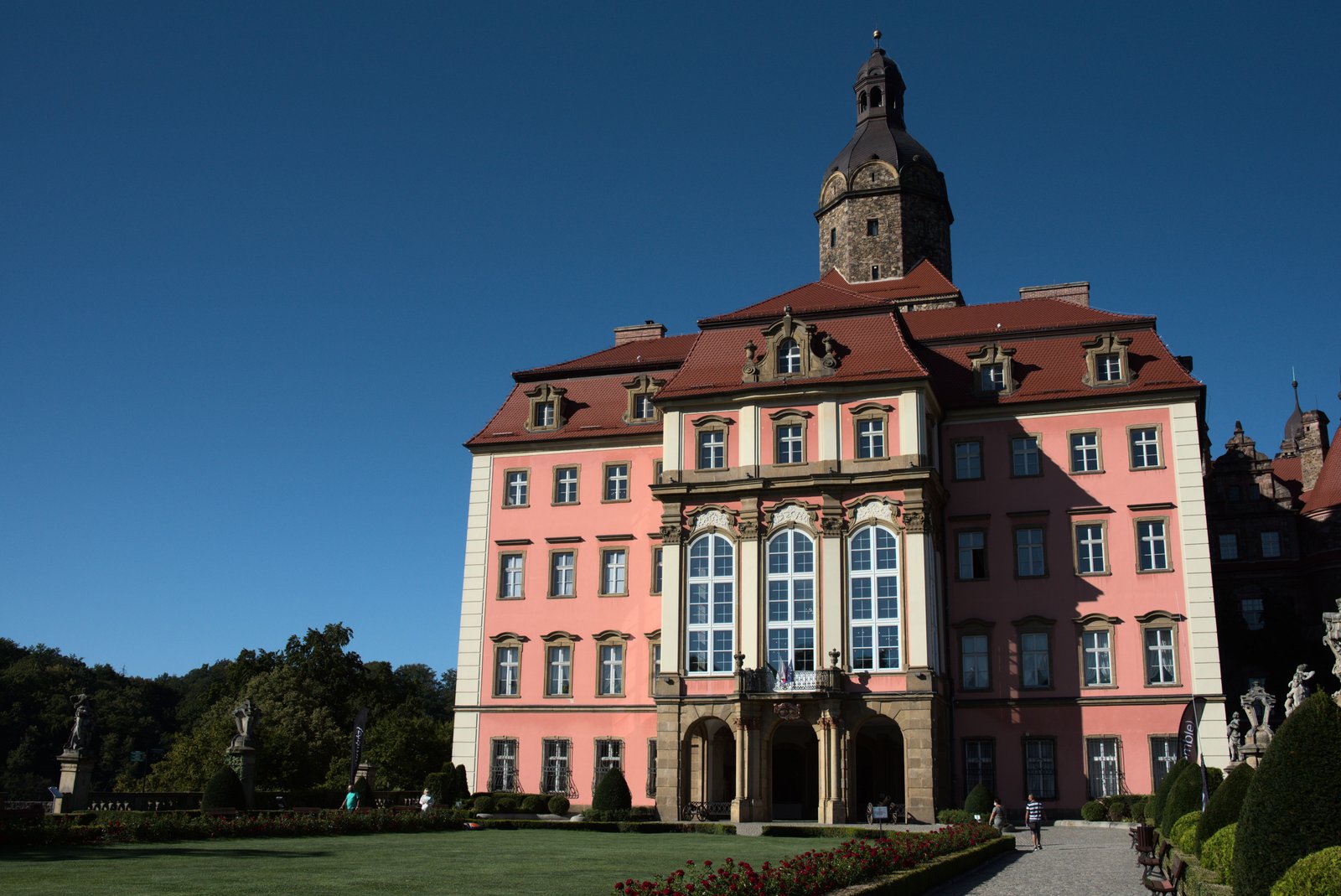 Widok fasady zamku Książ